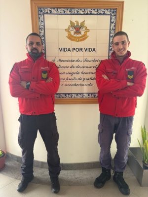 Dois operacionais da AHBVF qualificam-se como Tripulantes de Ambul&acirc;ncia de Socorro