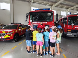 Pequenos visitantes conhecem de perto o quartel da AHBVF